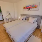 Eco Friendly Artemisia Appartement