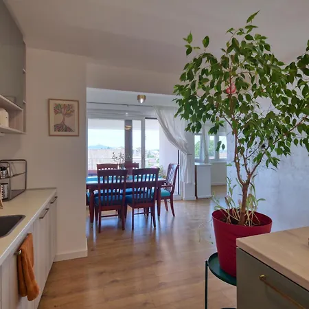 Eco Friendly Artemisia Задар