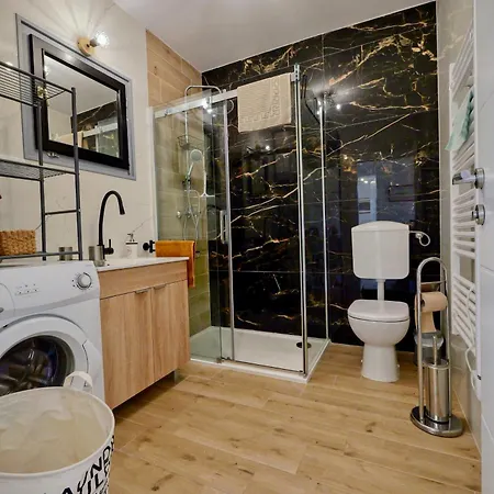 Апартаменти Eco Friendly Artemisia Задар