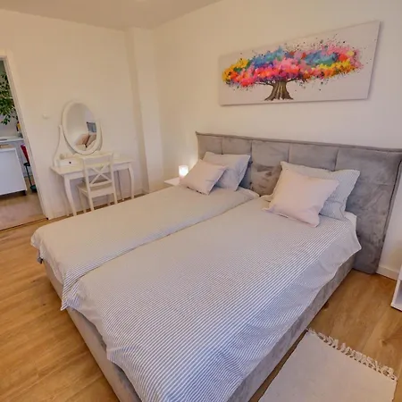 Eco Friendly Artemisia Apartmán